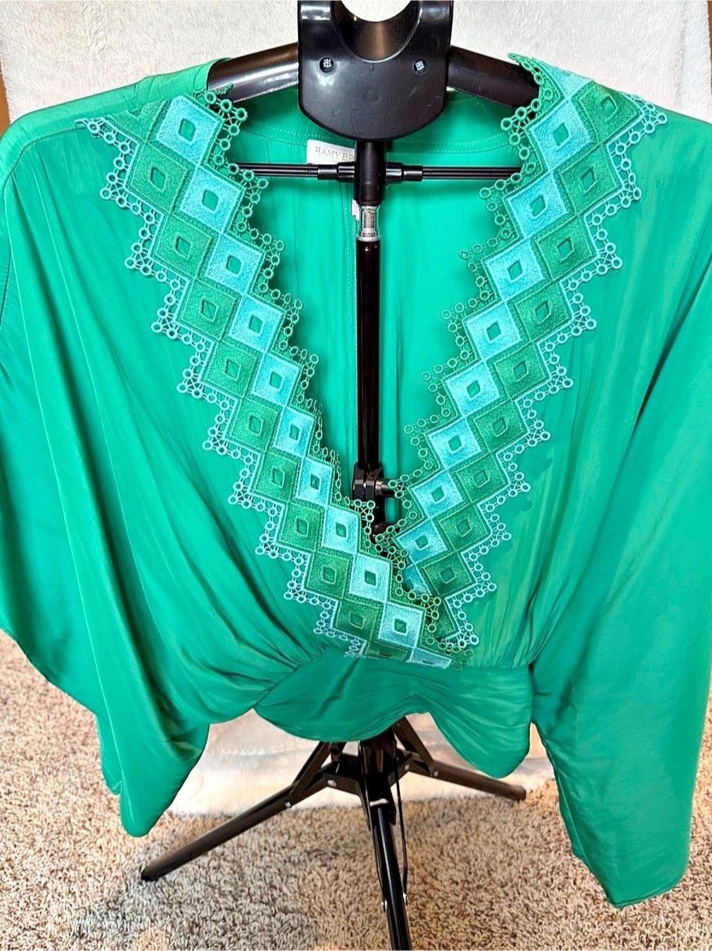 Ramy Brook Embroidered Green Blouse Size XS Like New, chic, resort, vacay, femin